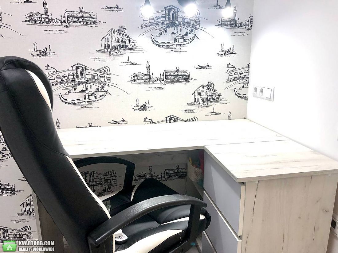 Rent out 3-room apartment. Днепропетровск, Соборная площадь — photo 5