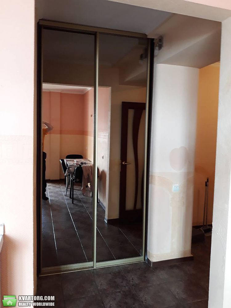 Rent out 2-room apartment. Киев, пр-т Н.Бажана — photo 3