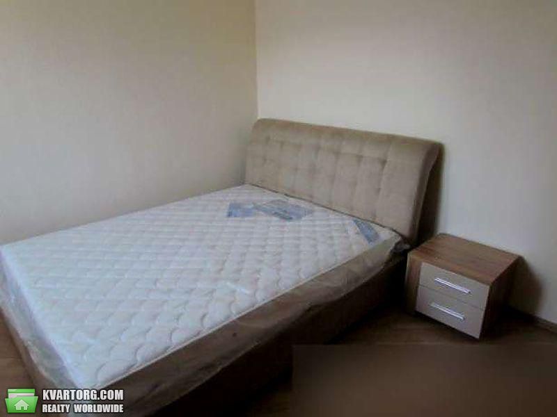 Rent out 3-room apartment. Киев,  Еленовская — photo 8