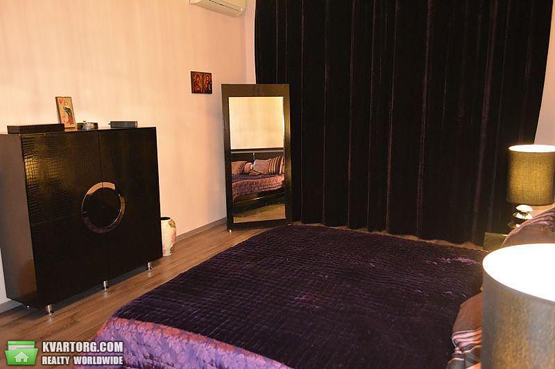 Rent out 4-room apartment. Киев,  Институтская — photo 2