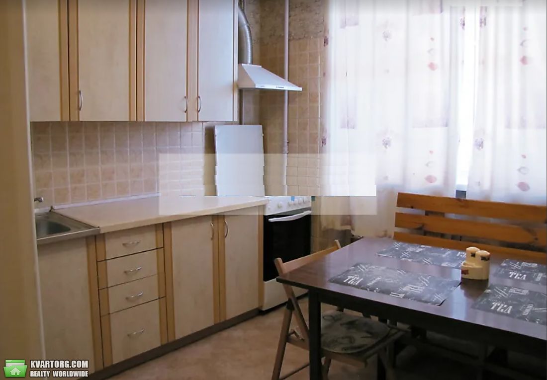 Rent out 1-room apartment. Киев, Марка Безручко — photo 4