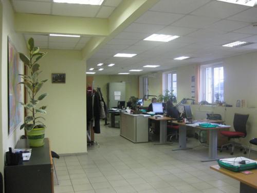 Rent out office. Киев, Межигорская — photo 1