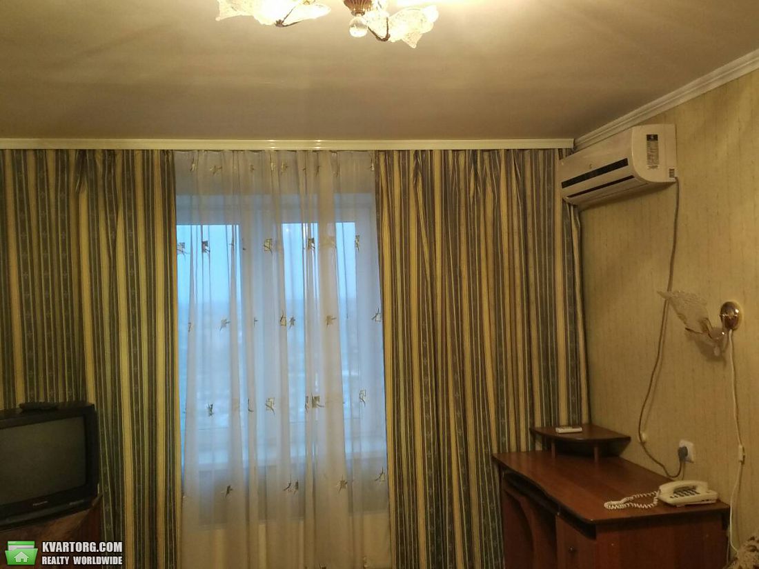 Rent out 1-room apartment. Киев, Драйзера — photo 5
