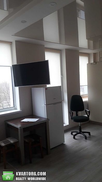 Rent out 1-room apartment. Киев,  Малоземельная — photo 3