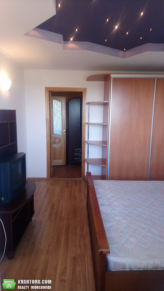 Rent out 2-room apartment. Киев,  Перова бул — photo 1