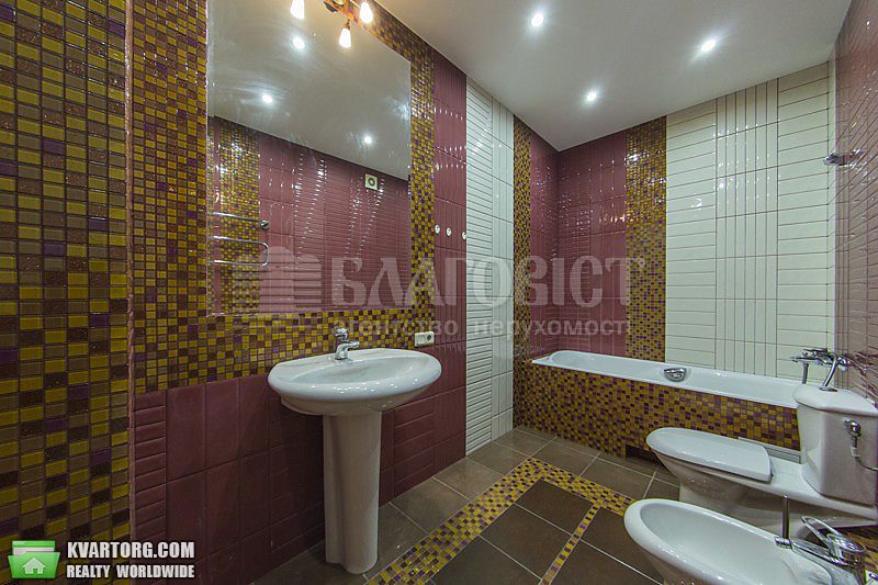 Rent out 3-room apartment. Киев,  Владимирская — photo 3