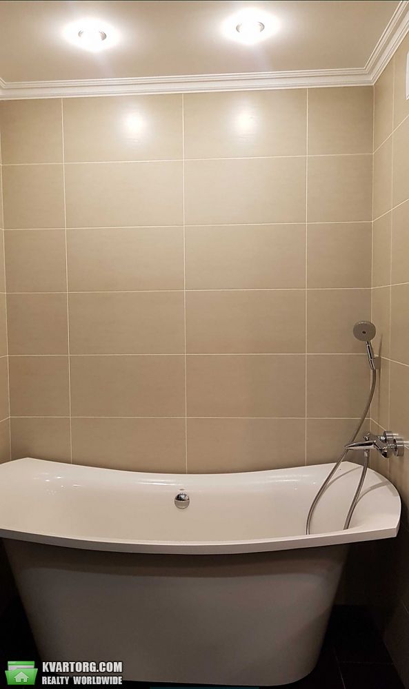 Rent out 3-room apartment. Киев, Голосеевская — photo 10