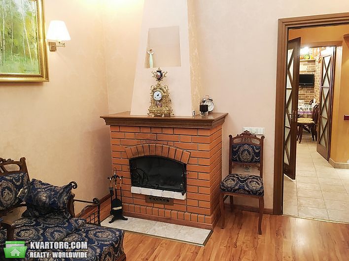 Rent out 5-room apartment. Киев,  Франко — photo 1