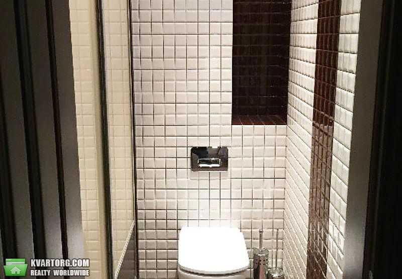 Rent out 3-room apartment. Киев,  Салютная — photo 7