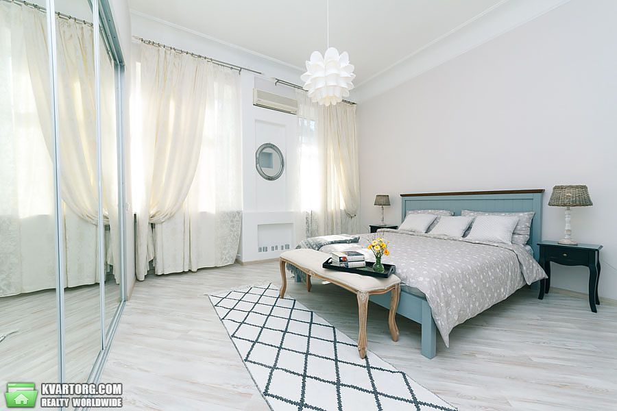 Rent out 3-room apartment. Киев,  Лютеранская — photo 5