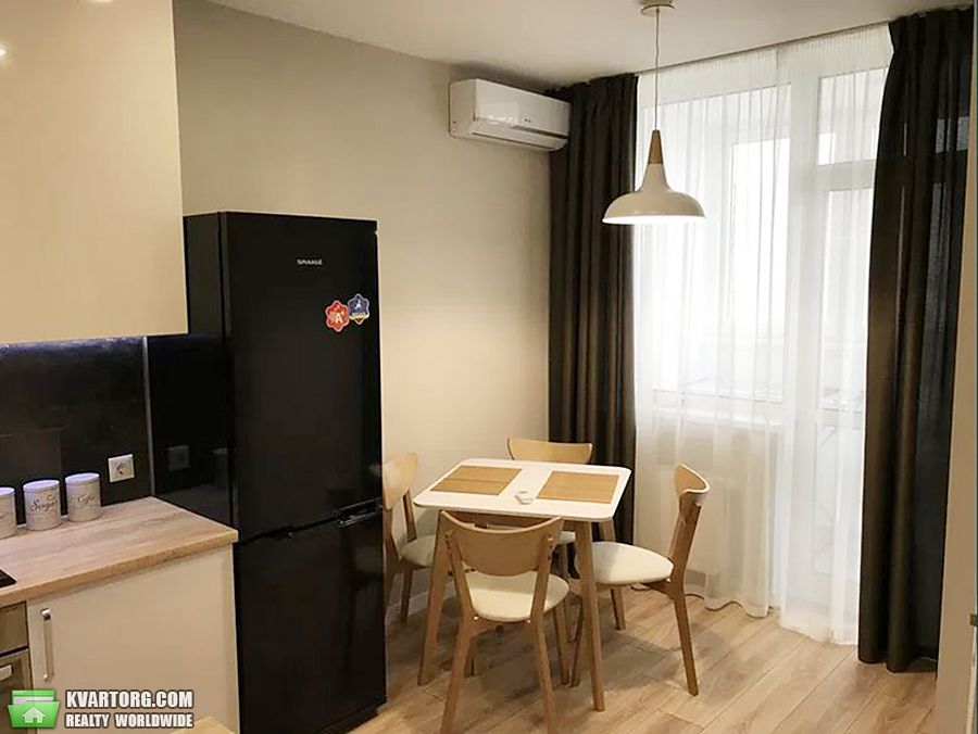 Rent out 2-room apartment. Киев,  Драгоманова — photo 2