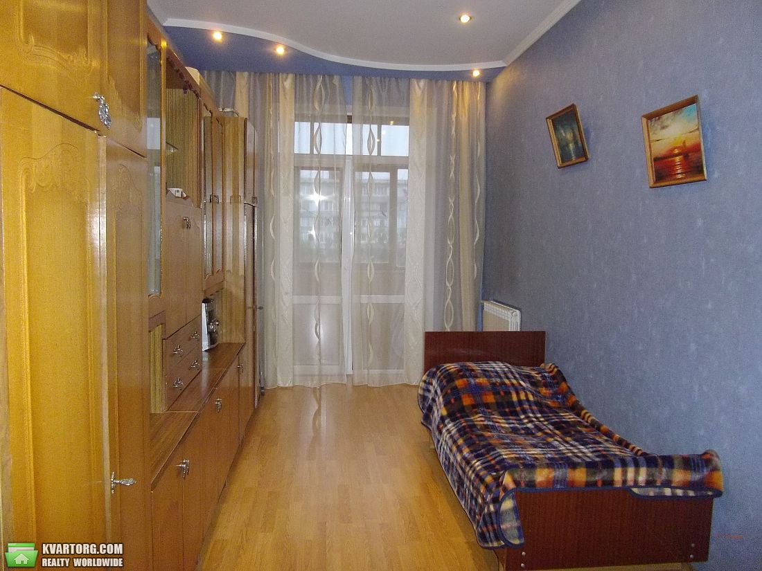Sell 3-room apartment. Киев,  Харьковское шоссе — photo 2