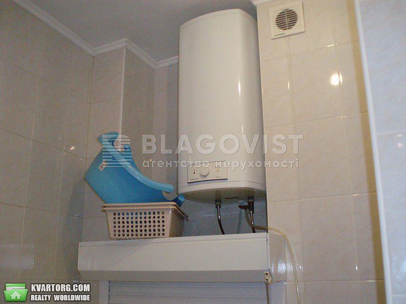 Sell 2-room apartment. Киев,  Воровского — photo 2