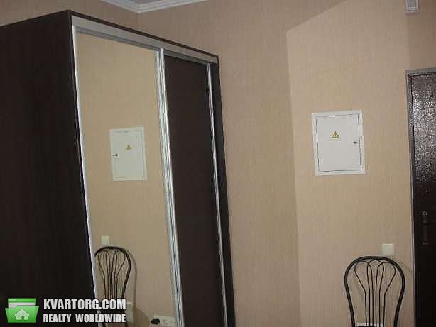 Rent out 1-room apartment. Киев, Алишера Навои — photo 5