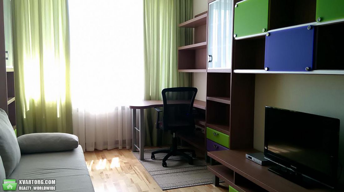 Rent out 4-room apartment. Киев,  Старонаводницкая — photo 5
