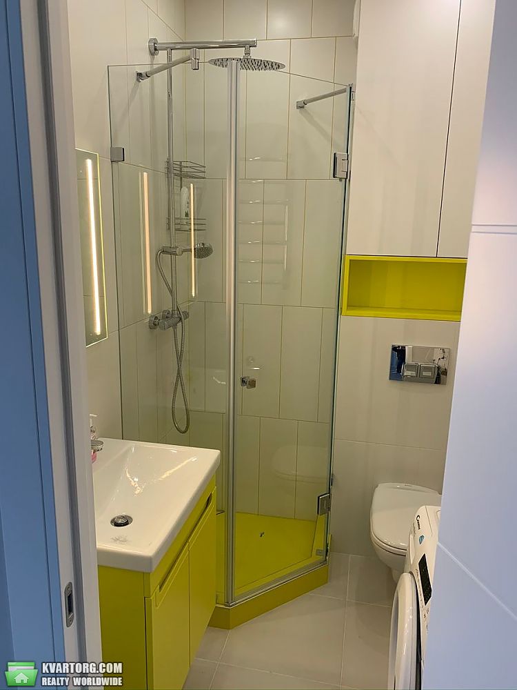 Rent out 1-room apartment. Киев,  Салютная — photo 2