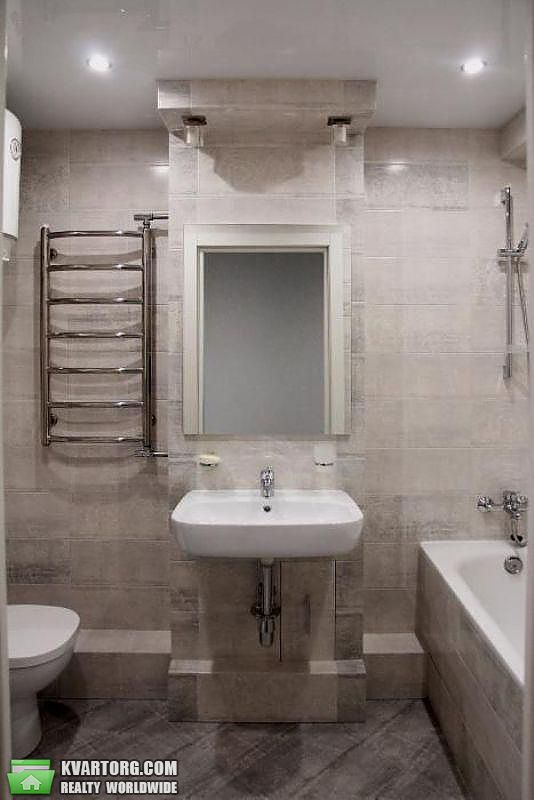 Rent out 2-room apartment. Киев,  Барбюса — photo 3