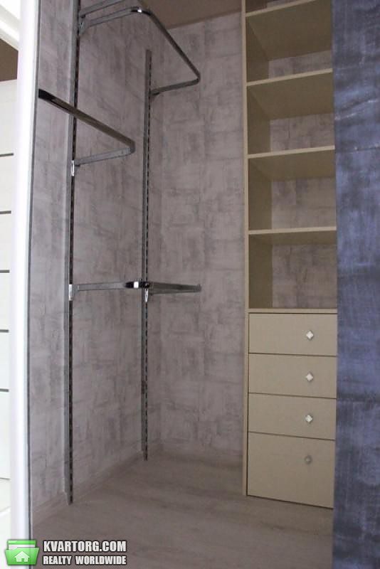 Rent out 3-room apartment. Киев,  Эрнста — photo 6