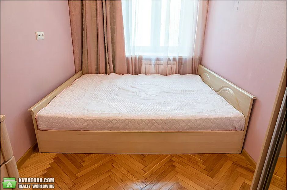 Rent out 2-room apartment. Киев,  Андреевская — photo 4