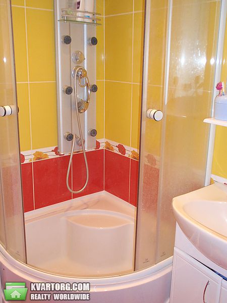 Rent out 2-room apartment. Киев, Баумана — photo 5