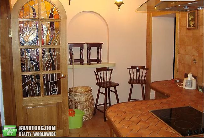 Rent out 2-room apartment. Киев,  Волосская улица — photo 4