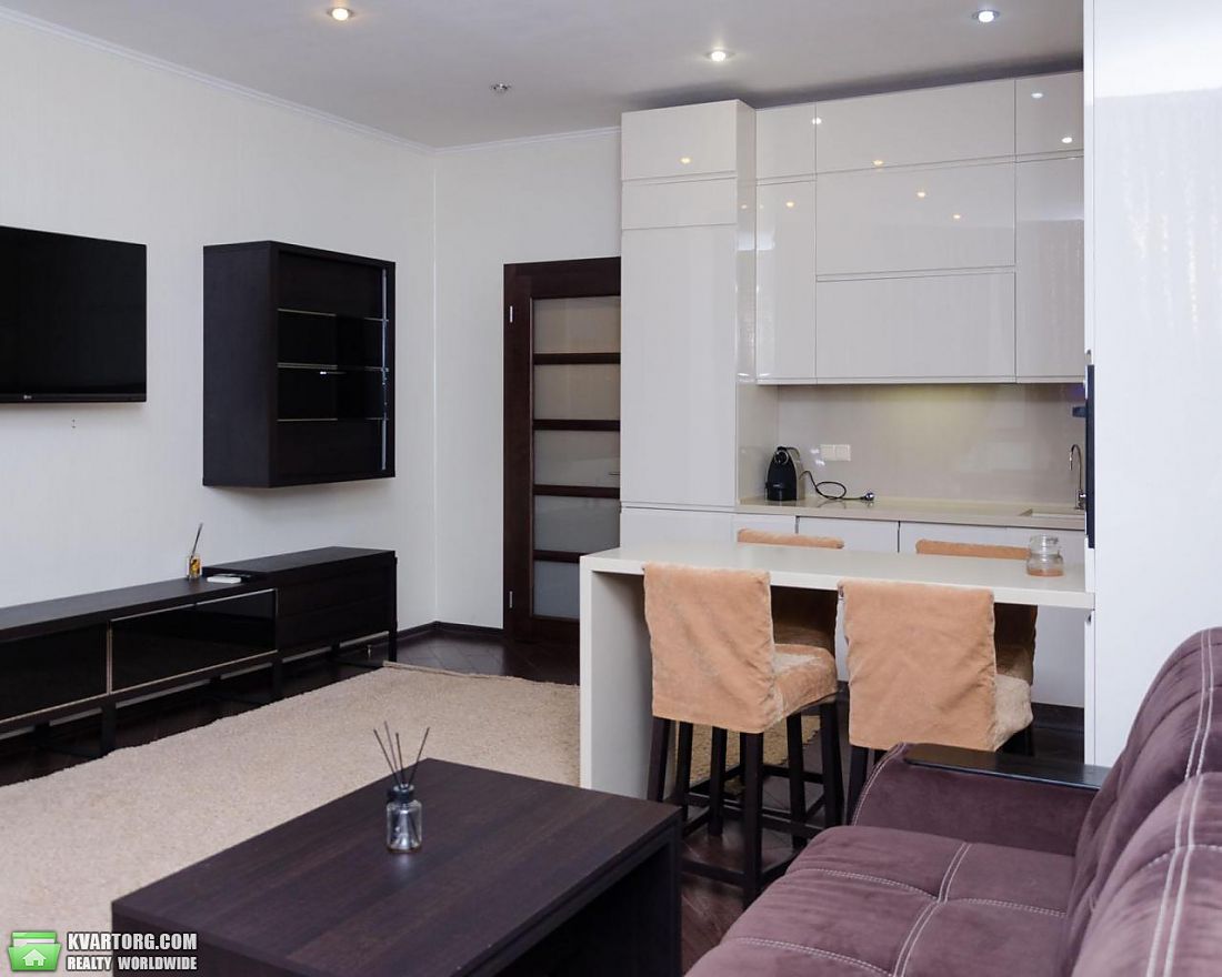 Rent out 3-room apartment. Киев,  Дружбы Народов бул — photo 1