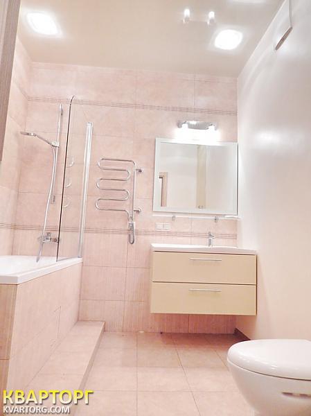 Rent out 2-room apartment. Киев,  Драгомирова — photo 4