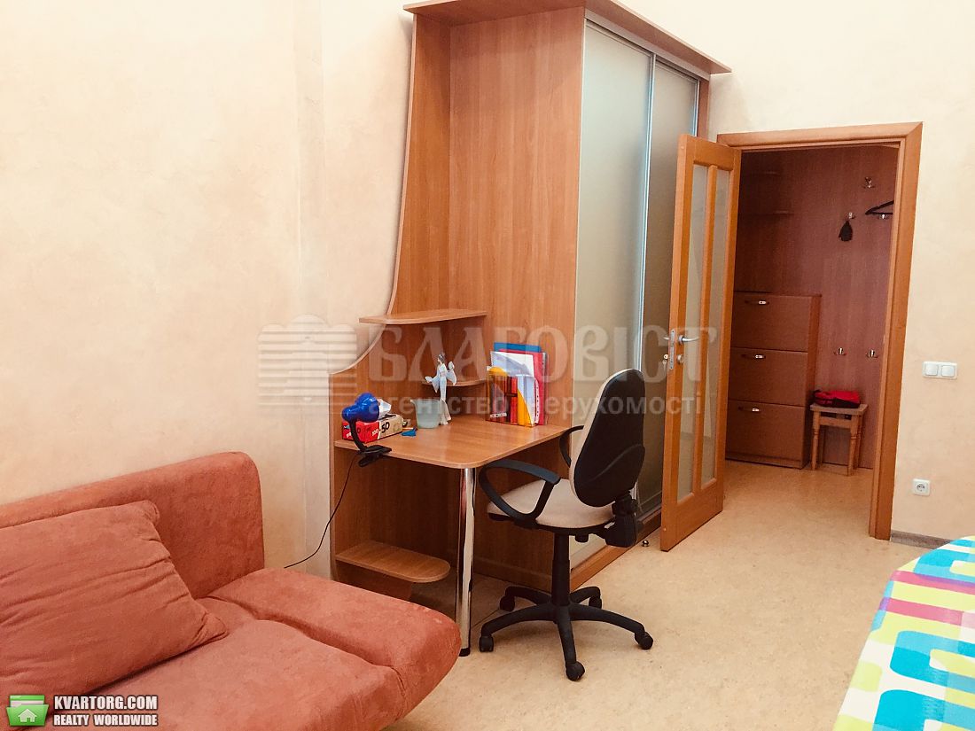 Rent out 2-room apartment. Киев,  Владимирская — photo 9