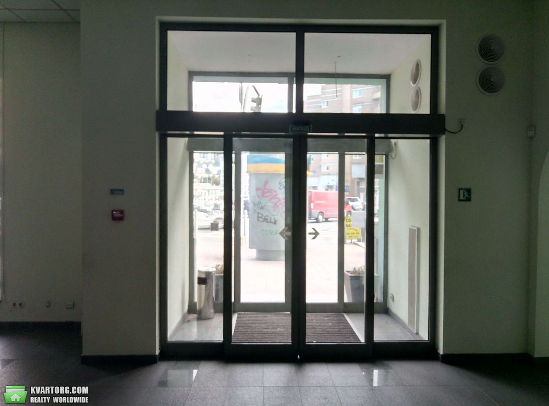Rent out shop. Киев,  Большая Васильковская — photo 1