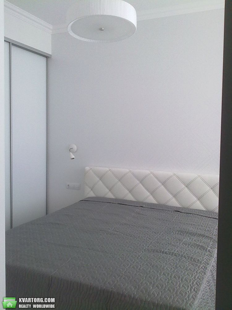 Sell 2-room apartment. Киев,  Щорса — photo 4