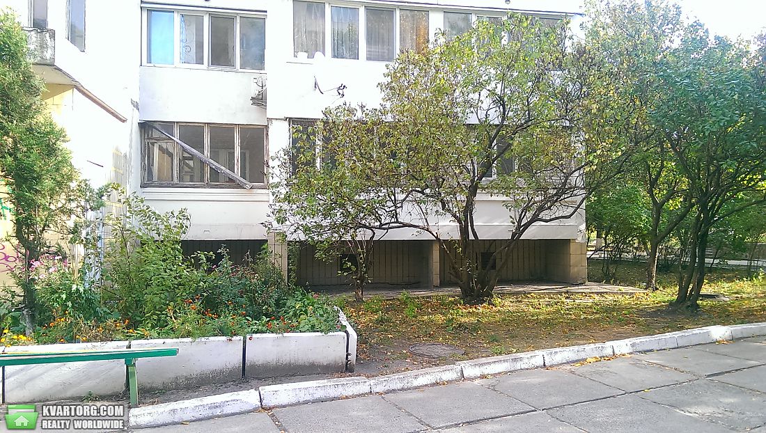 Sell 4-room apartment. Киев,  Порика — photo 1