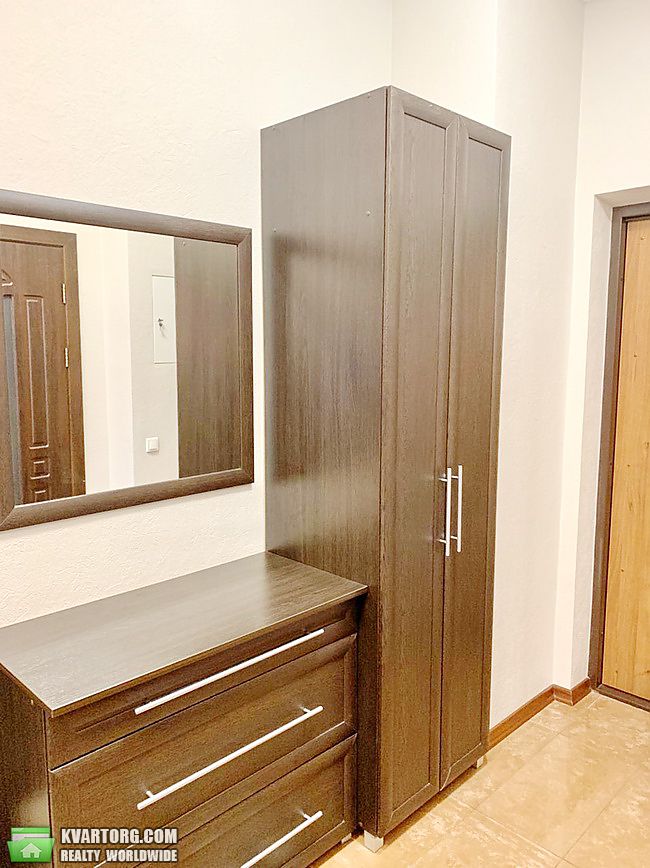 Rent out 2-room apartment. Киев,  Старонаводницкая — photo 9