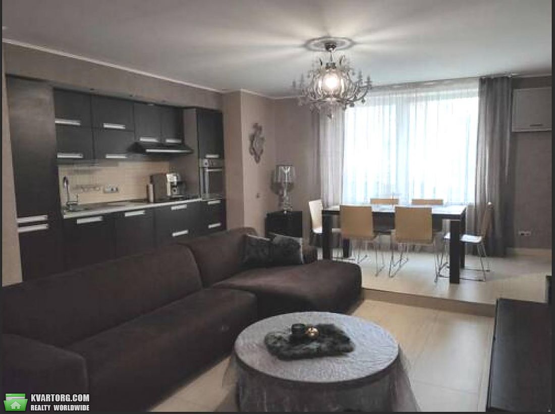 Rent out 3-room apartment. Киев,  Окипной — photo 1