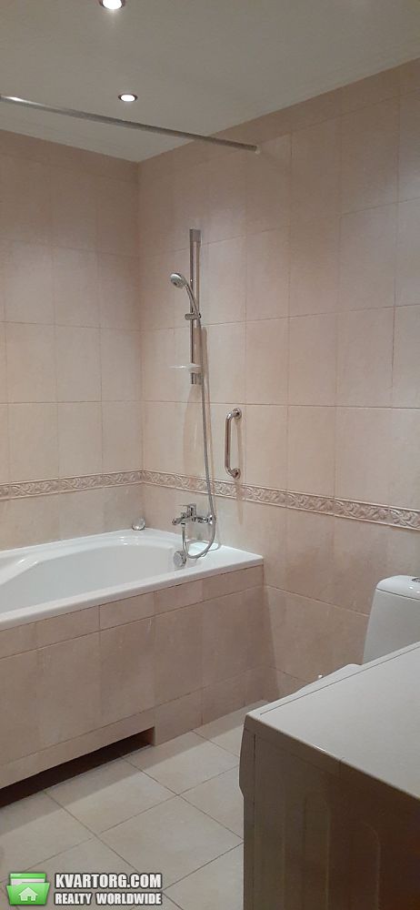 Rent out 3-room apartment. Киев,  Гришко — photo 9