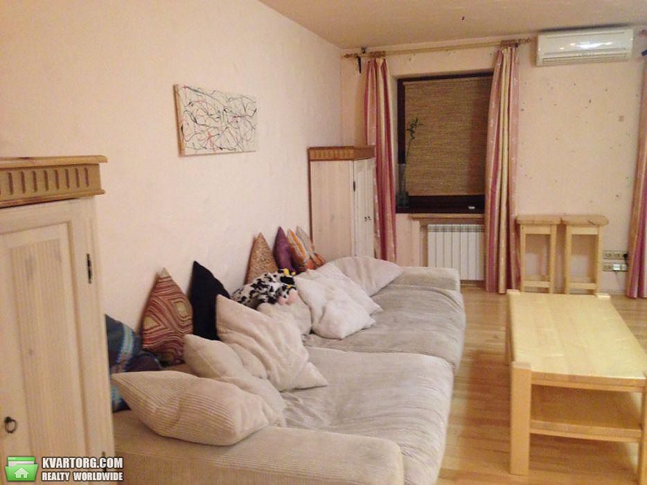 Rent out 2-room apartment. Киев,  Первомайского — photo 1