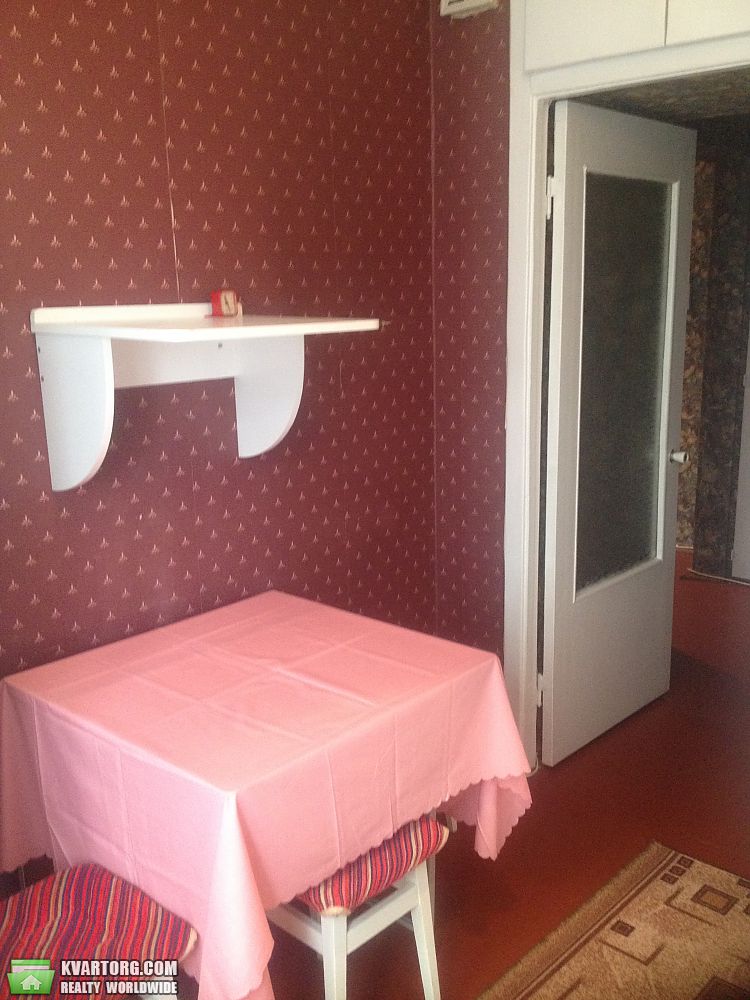 Rent out 2-room apartment. Киев,  Харьковское шоссе — photo 6