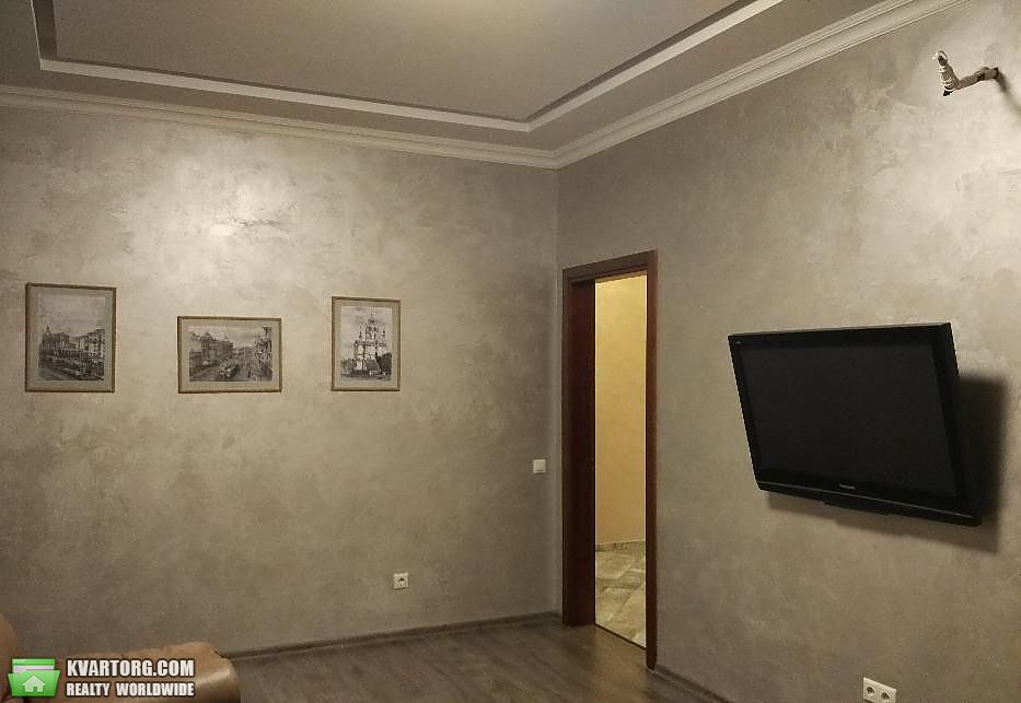 Rent out 2-room apartment. Киев,  Барбюса — photo 2