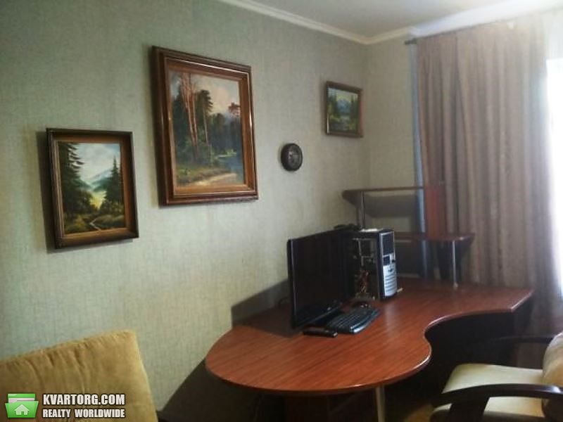 Sell 3-room apartment. Киев,  Миропольская — photo 3