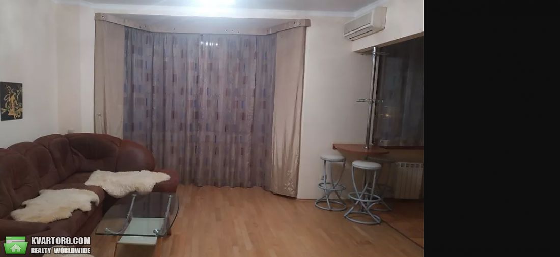 Rent out 2-room apartment. Киев,  Паньковская — photo 1