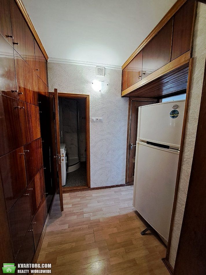 Rent out 2-room apartment. Киев,  Декабристов — photo 4