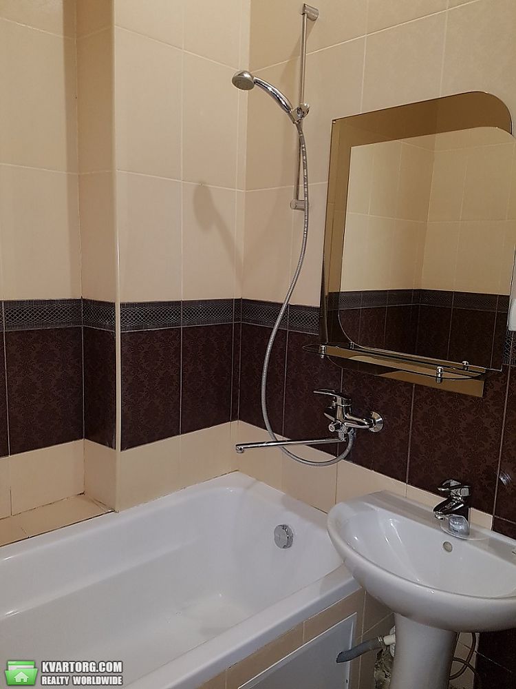 Rent out 1-room apartment. Киев,  Бассейная — photo 10