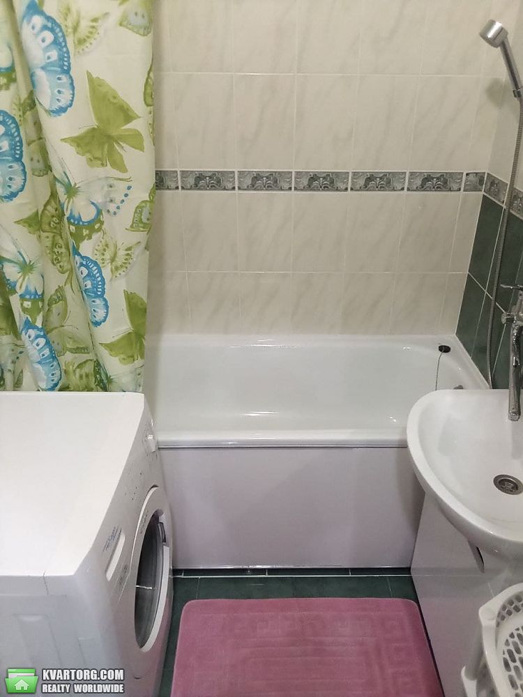 Rent out 2-room apartment. Киев, Харьковское шоссе — photo 10