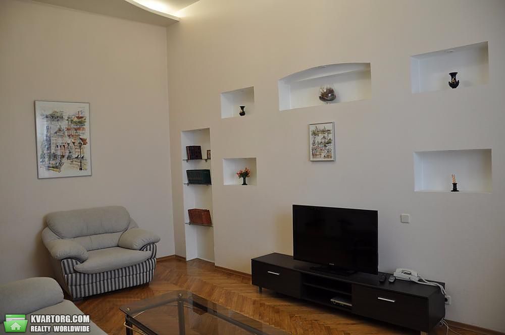 Rent out 3-room apartment. Киев,  Большая Житомирская — photo 1