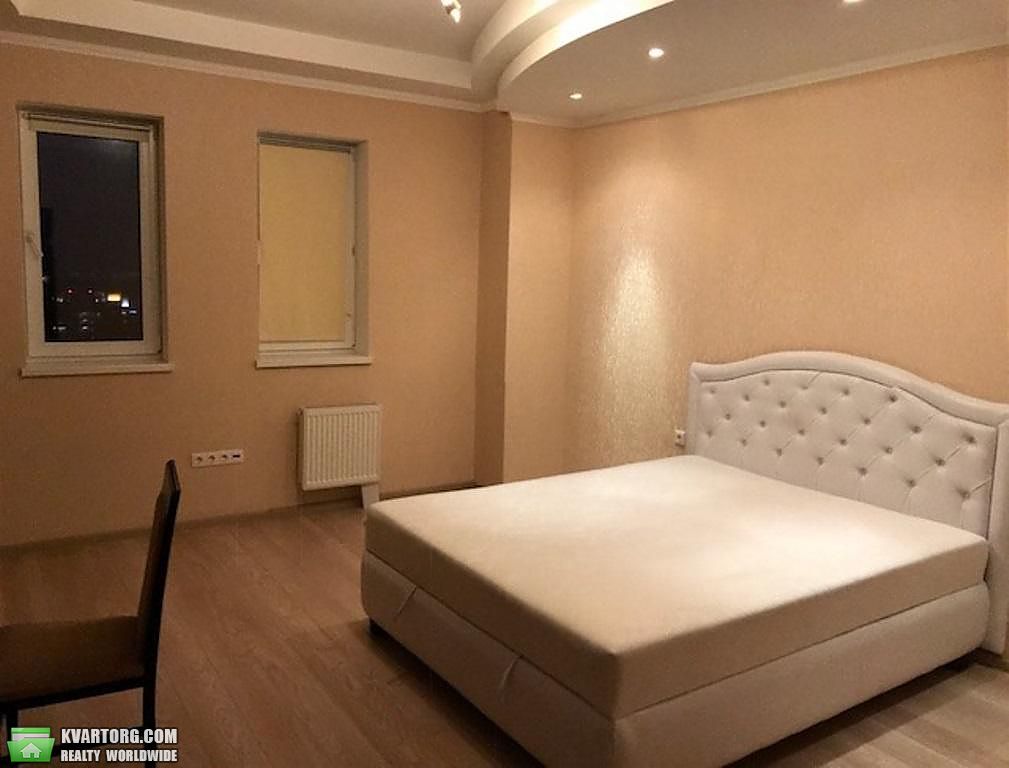 Rent out 4-room apartment. Киев,  Дружбы Народов бул — photo 4