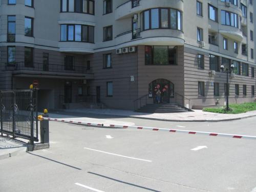 Rent out office. Киев, Молдавская 2 — photo 2
