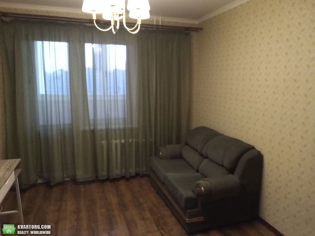 Rent out 2-room apartment. Киев, Харьковское шоссе — photo 8