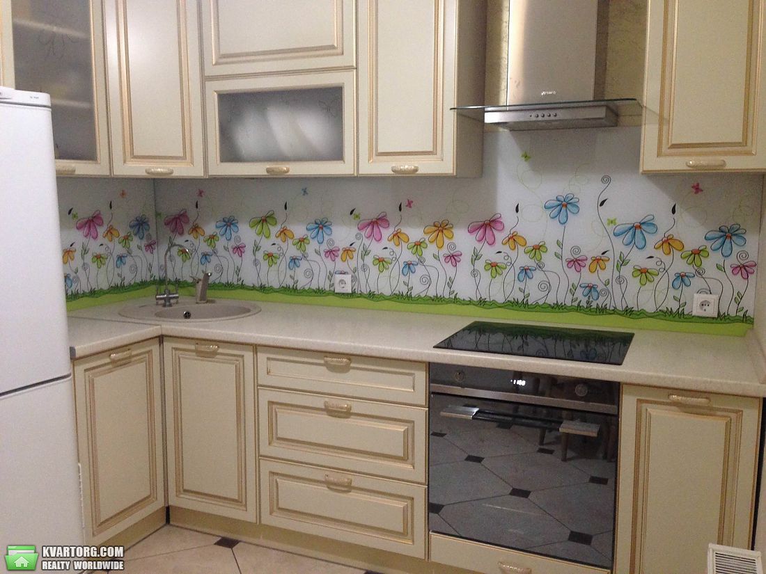 Rent out 2-room apartment. Киев,  Урловская — photo 1