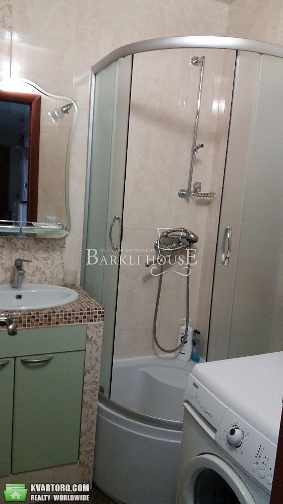 Rent out 3-room apartment. Киев,  Дмитриевская — photo 8