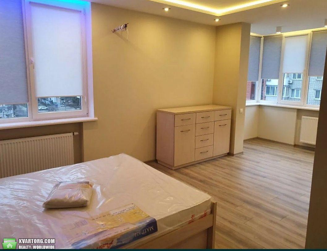 Rent out 1-room apartment. Львов, Чорновола — photo 8