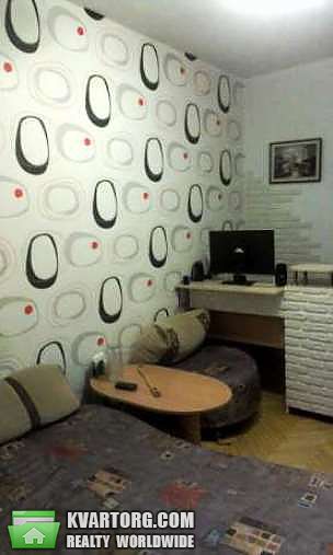 Sell 2-room apartment. Киев,  Искровская — photo 1